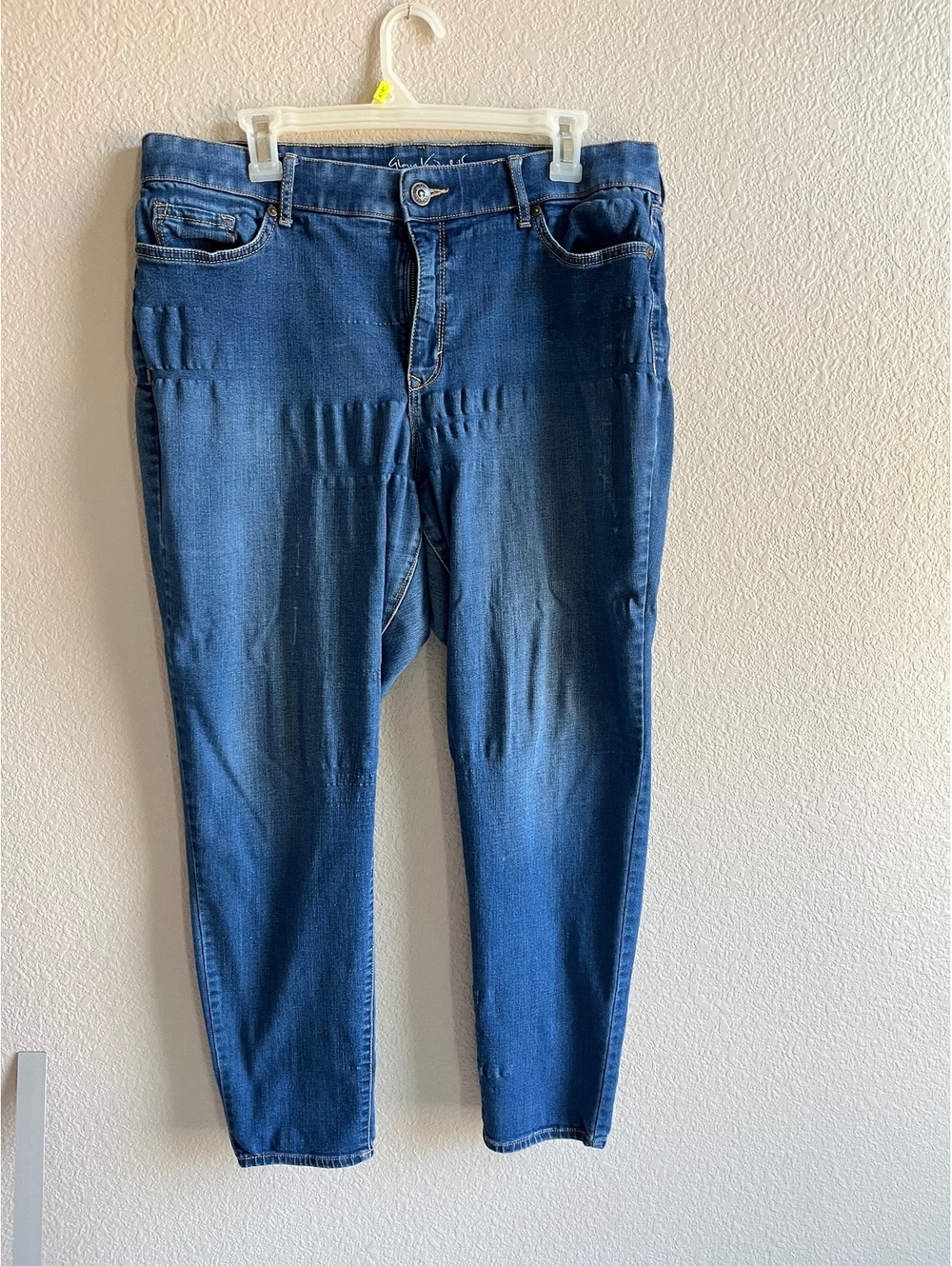 Gloria Vanderbilt Women's Blue Denim Jeans Size 18 Slimming Effect